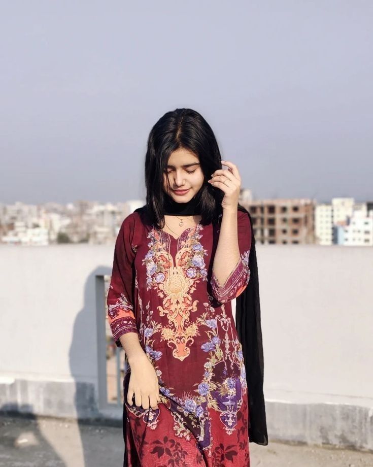 Instagram dp for girls natural beauty