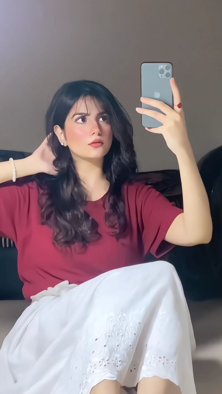 Instagram dp for girls royal attitude