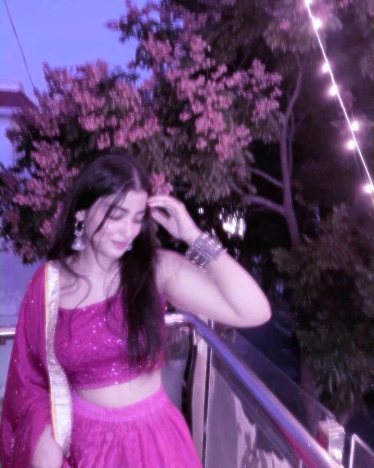 blur girl dp aesthetic