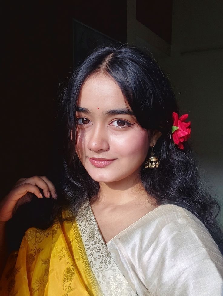 college real girl pic