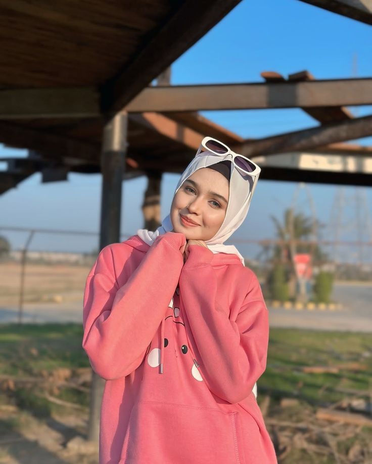 cute hijab girl profile pic