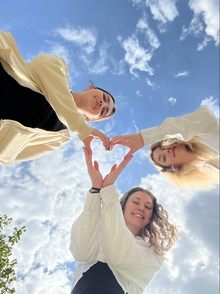 heart touching friends dp