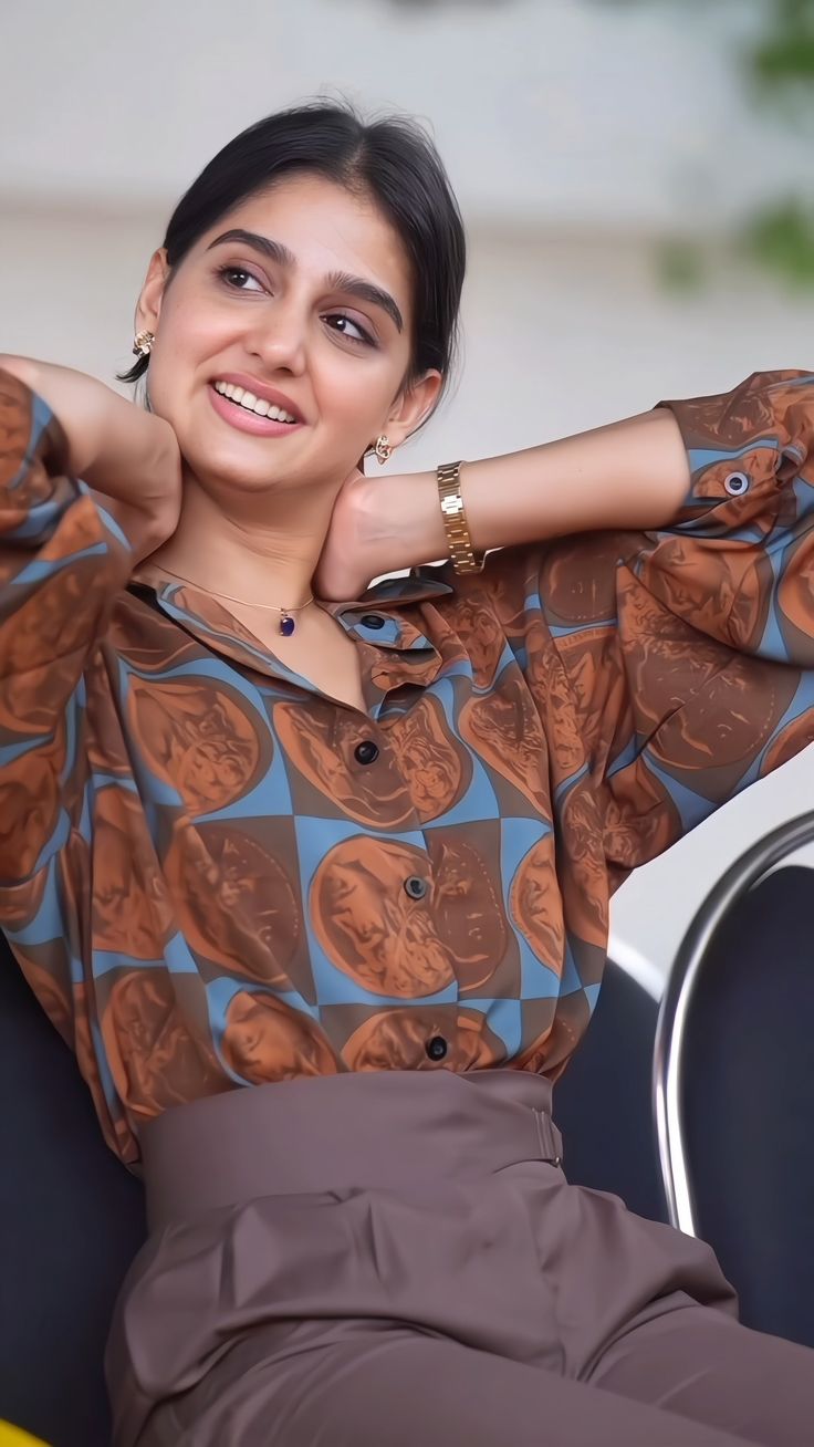 indian girl wallpaper full screen