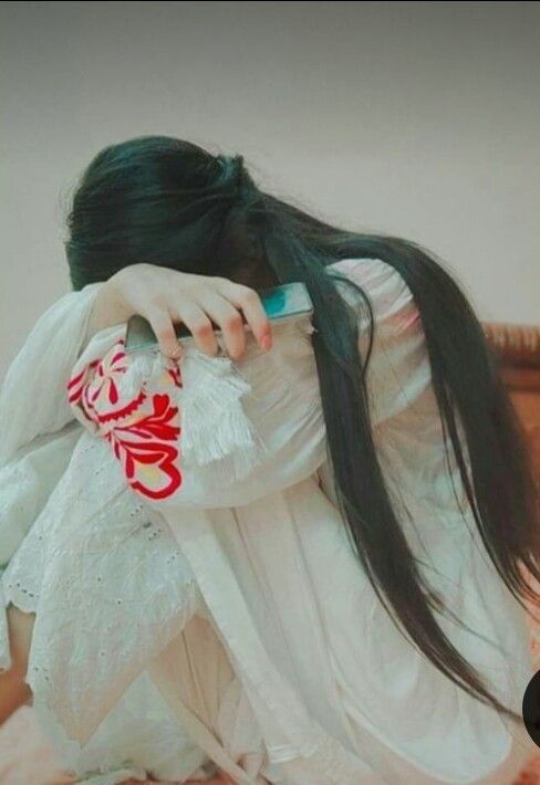 mood off dp instagram girl