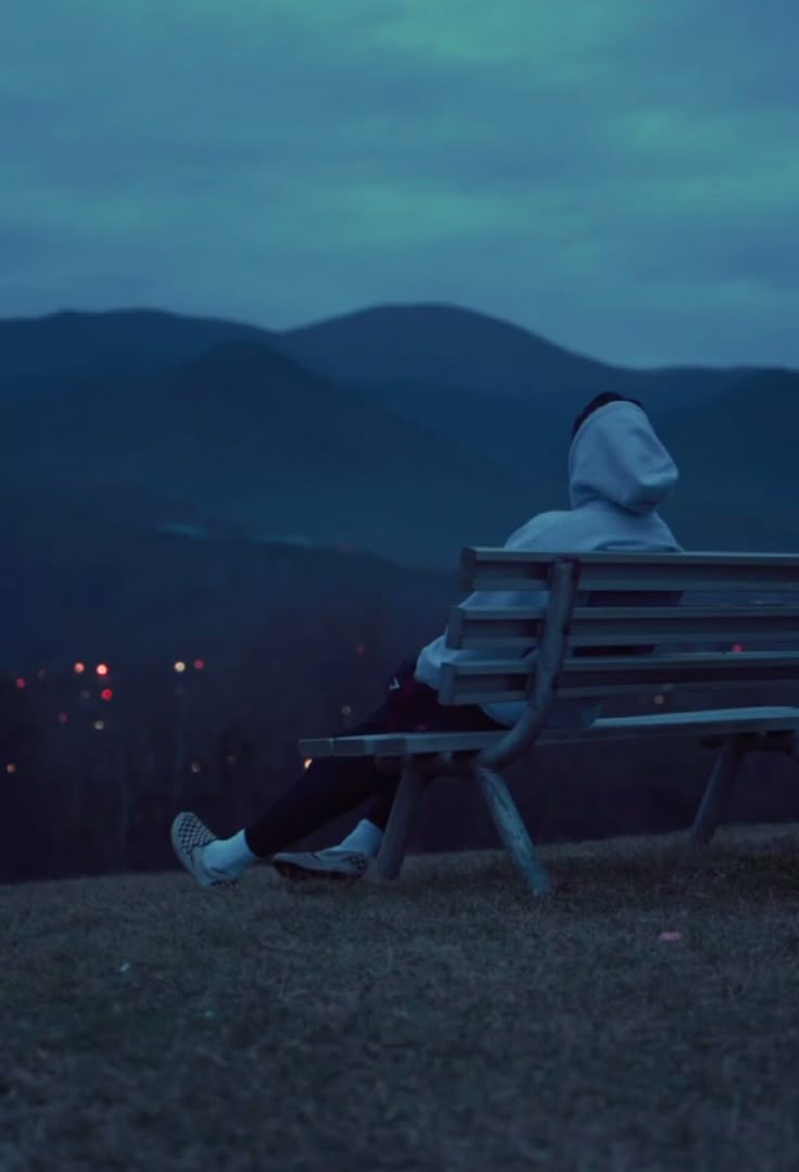 mood off dp sad alone girl