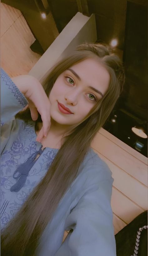 real girl pic with hijab