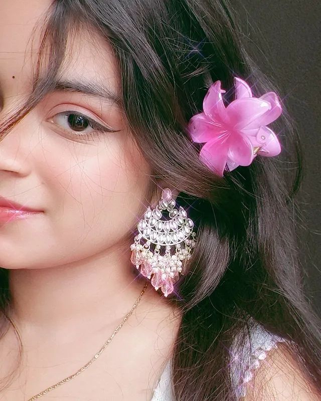 traditional muslim girl real pic