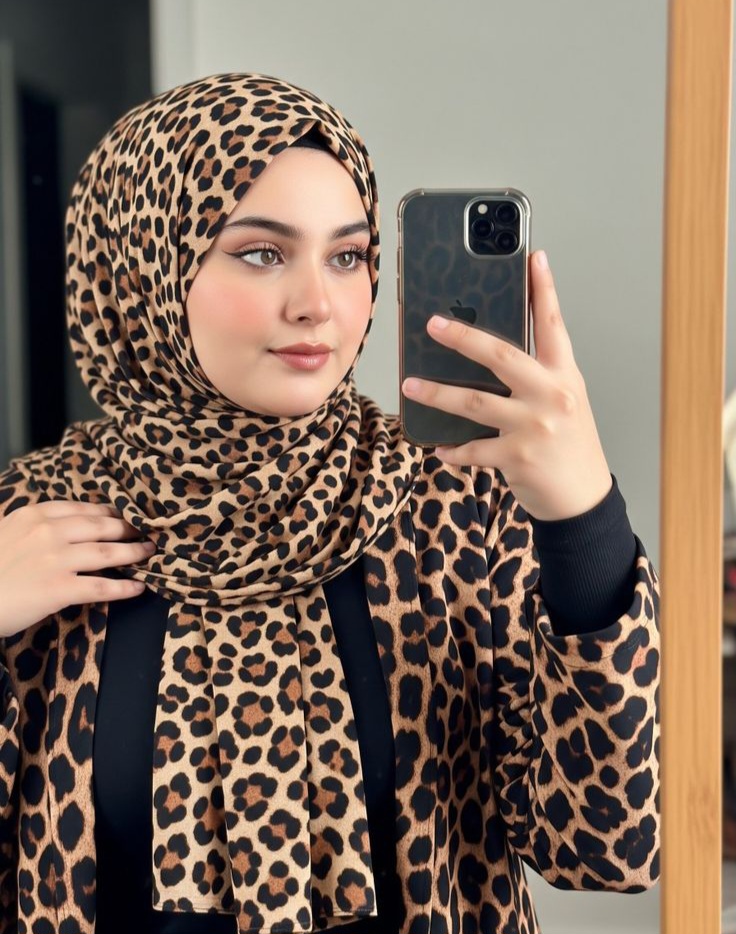 hijab girl dp dark theme